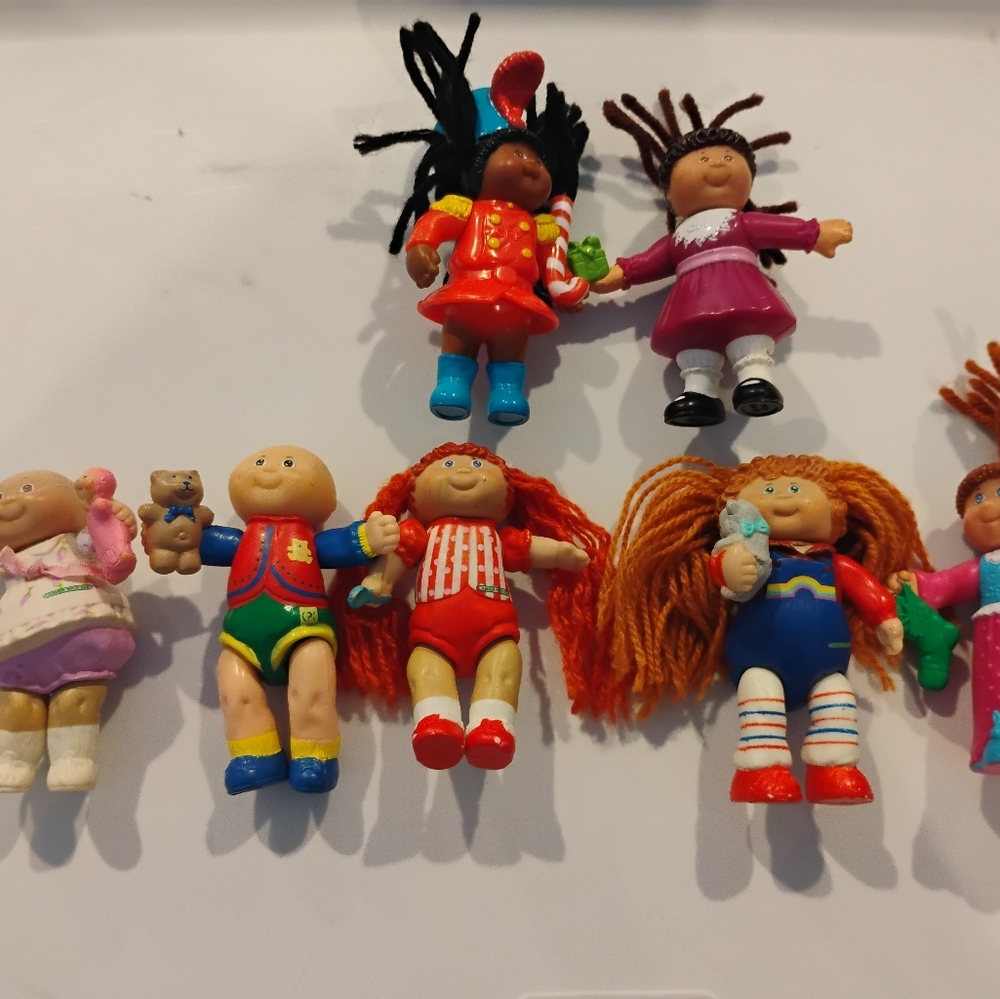 Lot of Small Cabbage Patch Dolls